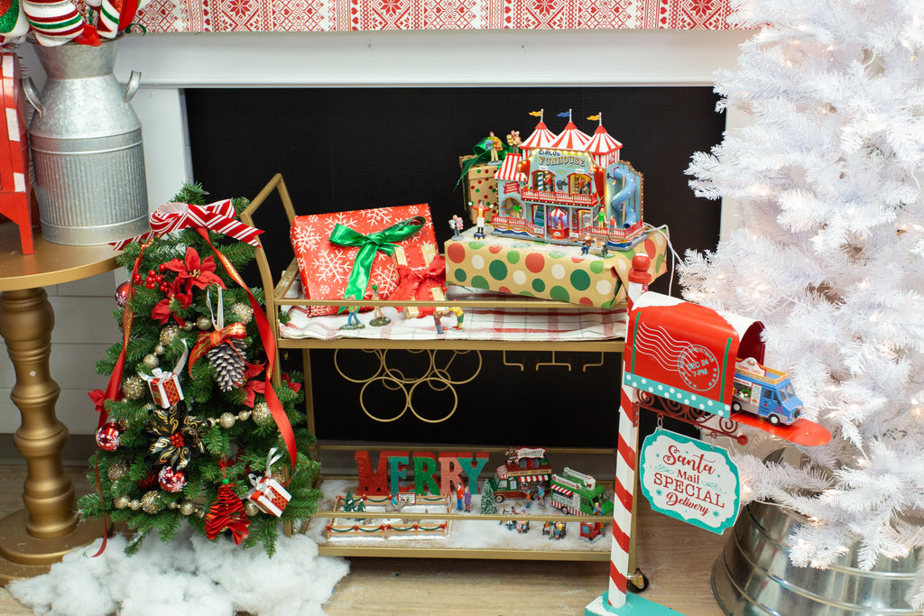 Lemax Holiday Village