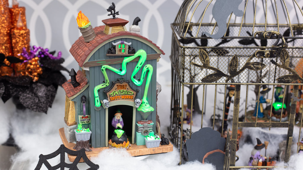 Lemax Spooky Town Halloween Collection Village Set-Up